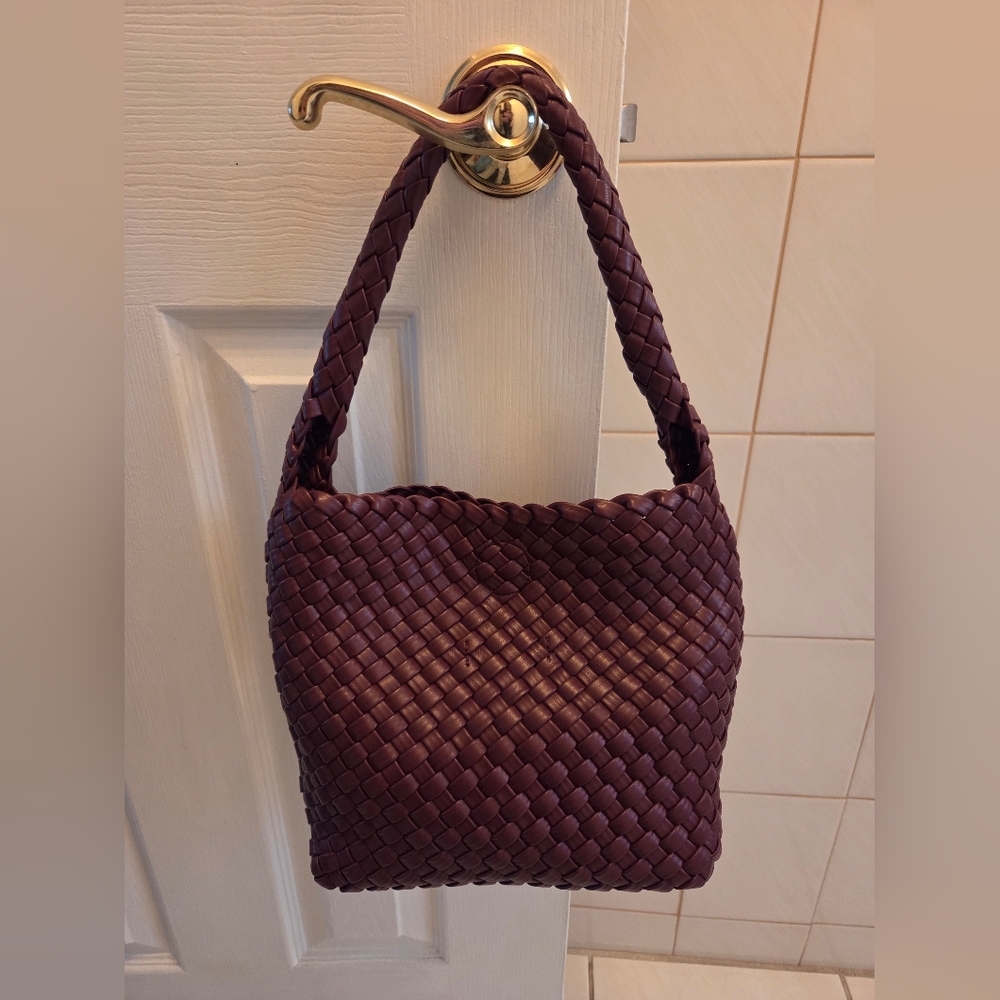 Sonoma Brand Ladies Woven Burgundy Color Handbag BRAND NEW! No Tags - Picture 2 of 5